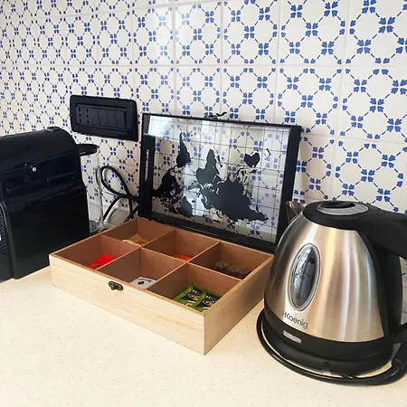Beautiful Renovated ,next To The ! Air-c, Free Parking! Appartement *